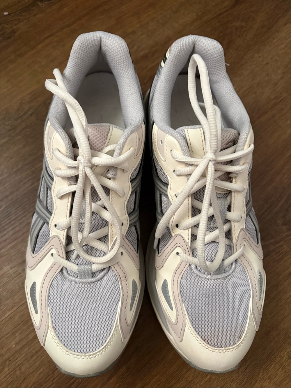 ASICS Neutral Grey & Cream Mesh Athletic Sneakers Men’s 7.5/women’s 8.5